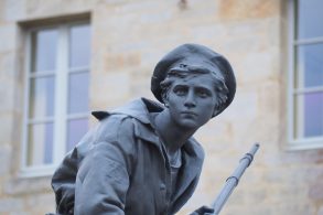 Fusilier marin du monument commémoratif de la guerre 1870-1871 à Quimper (Finistère) (c) Ville de Quimper